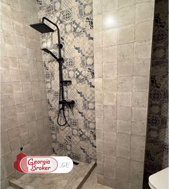 იყიდება ახალი გარემონტებული 2 ოთახიანი ბინა